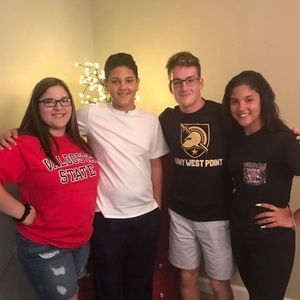 Meet your Posher, Dana